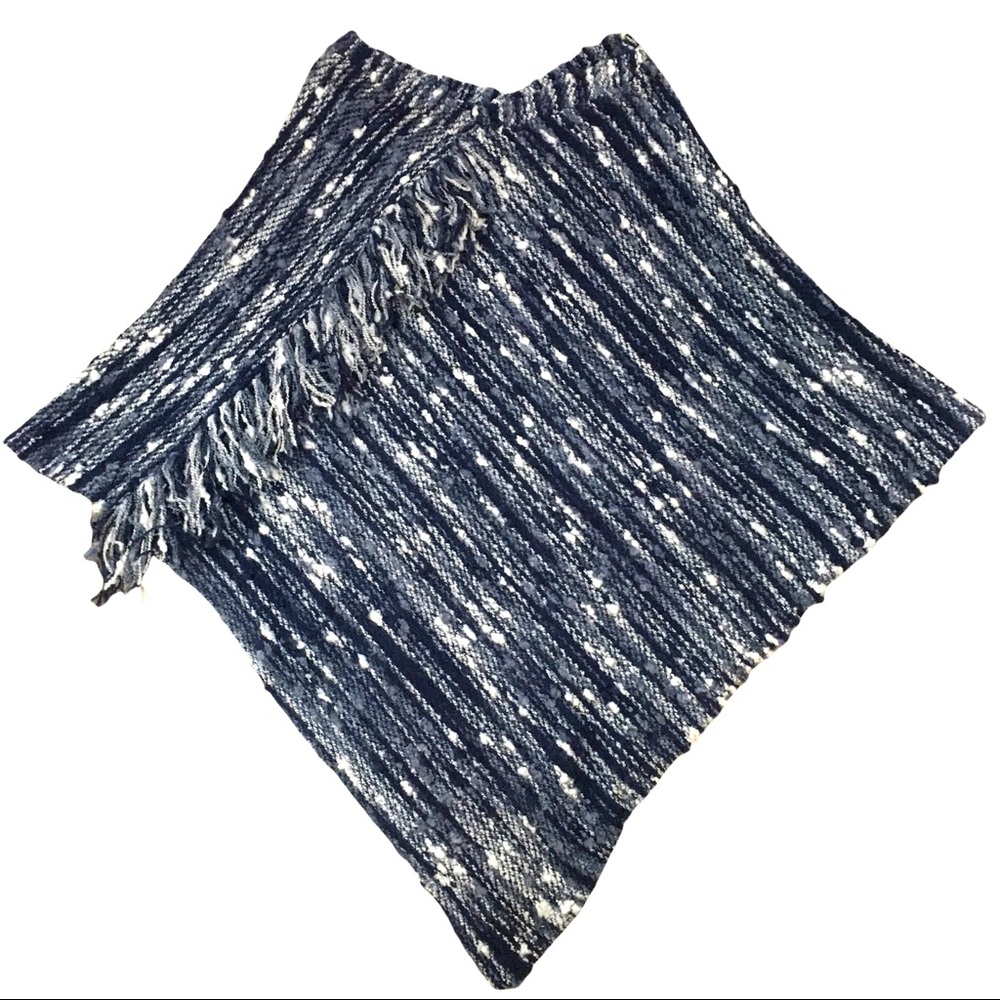 Biancoghiaccio | NWT Italian Fringe Textured Knit Poncho